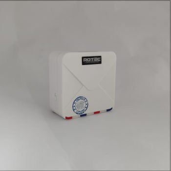 M02 Blanco vista lateral parado