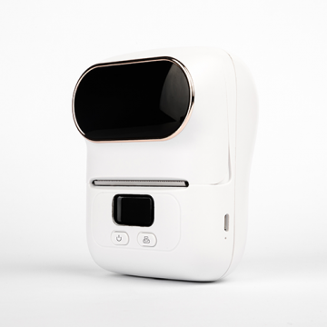 M110 Blanco vista lateral parado