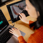 Monitor de pantalla táctil portátil Full HD 1080p 17.3" con carcasa metálica - Imagen 6